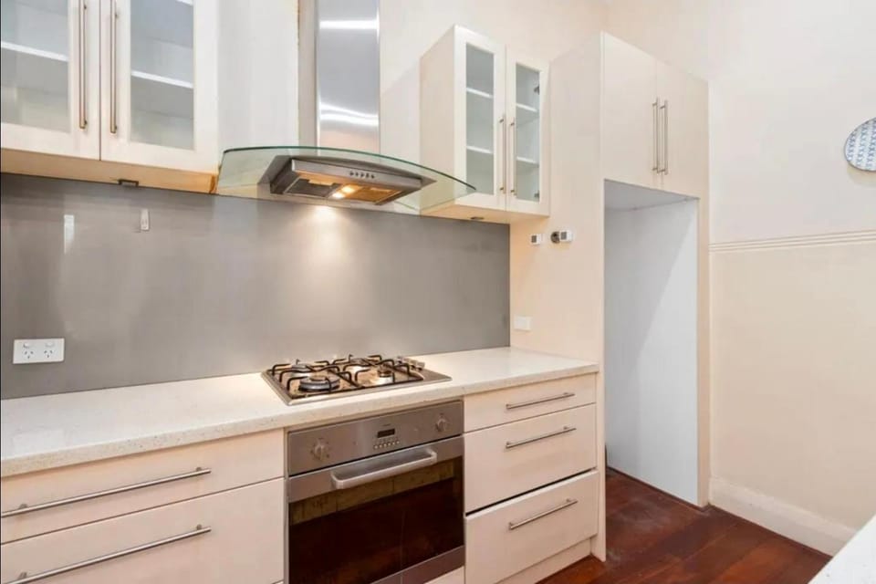 Communal kitchen, kitchen