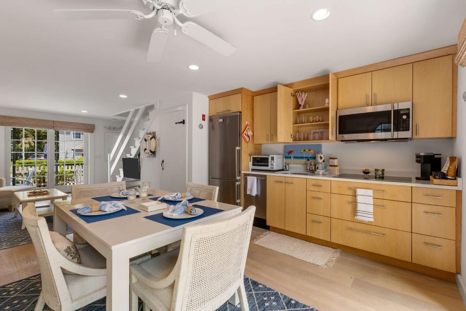 Hydrangea Lane Beach Cottage House in New Seabury