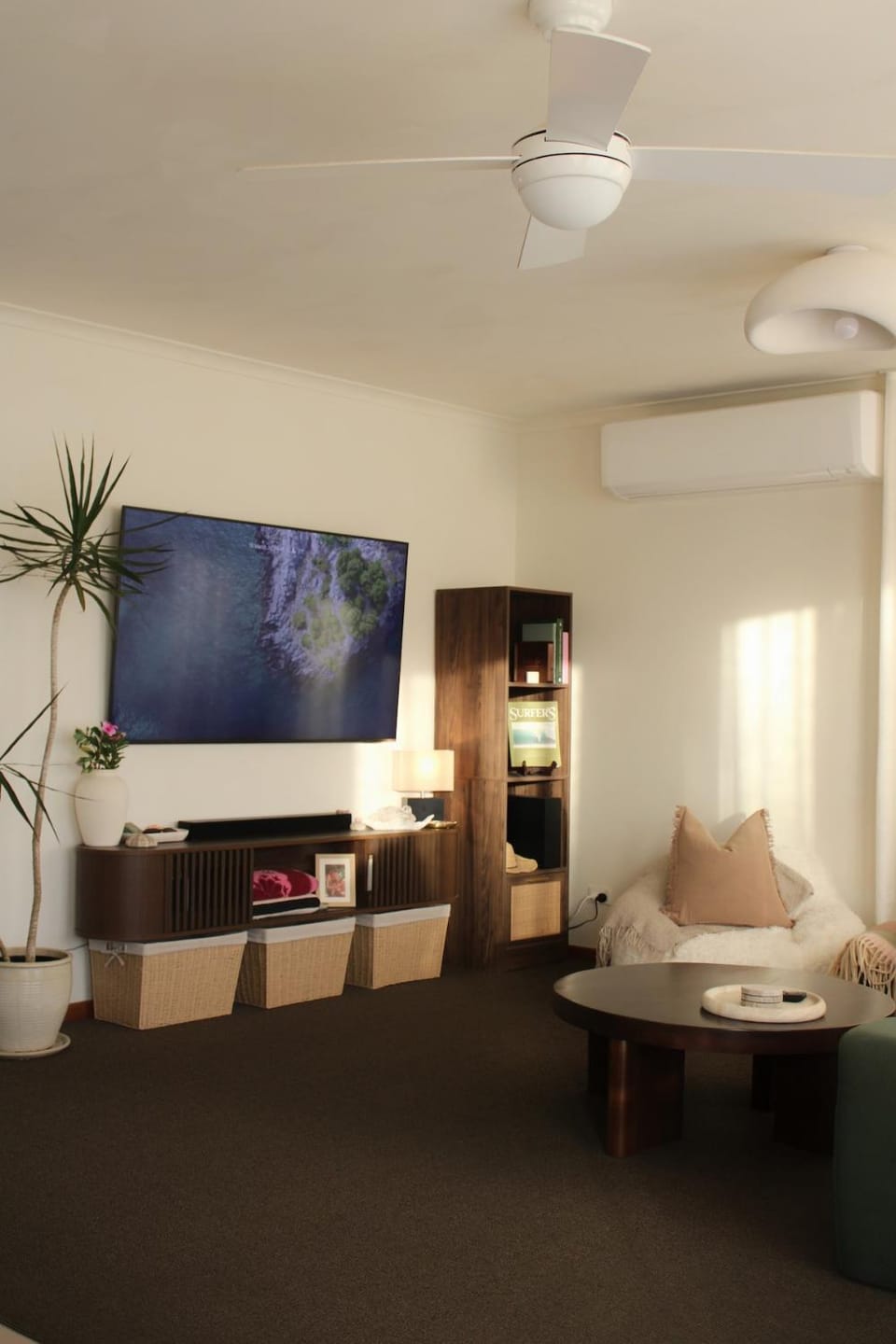 Coastal Escape in Fishpen 2BR Walk to Beach & Lake Apartment in Merimbula
