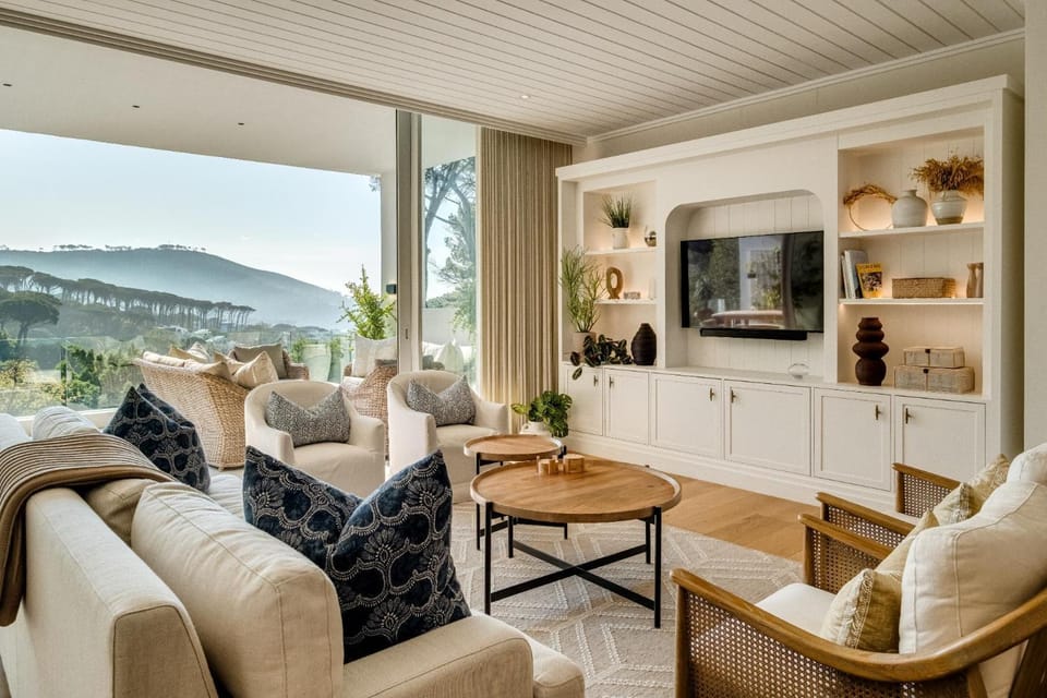 Living room, Seating area, Mountain view