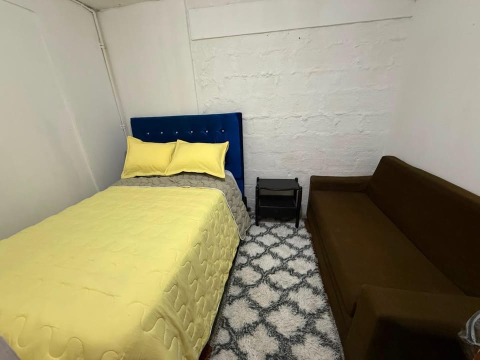 Casa Sucursal Bed and Breakfast in Cali