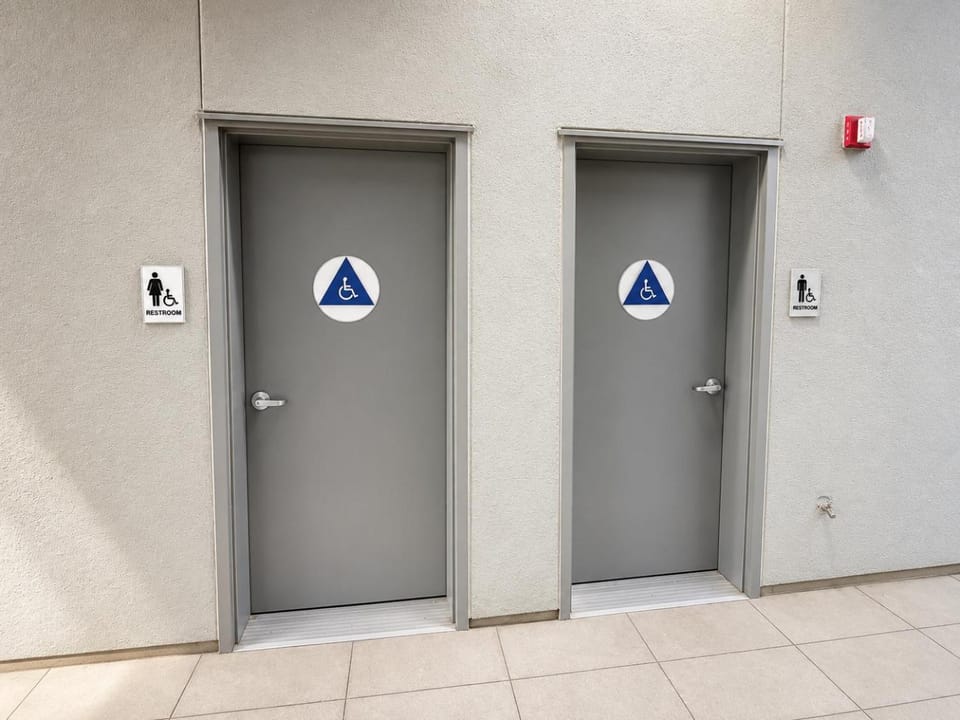 Bathroom, Swimming pool