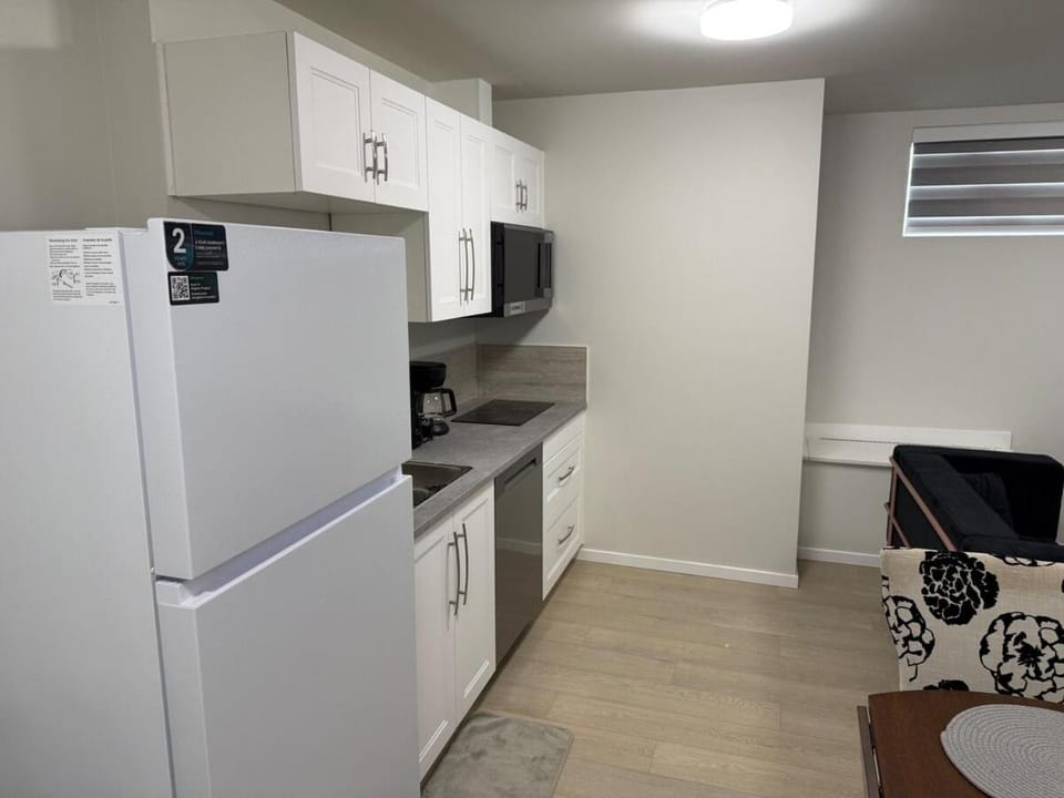 Dans luxury suite House in Winnipeg