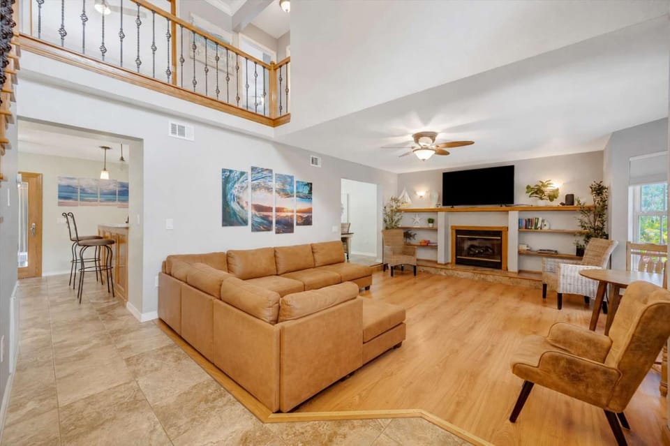 Bring the Boat 5BR Heated Pool Spa mins to Beach House in Seminole