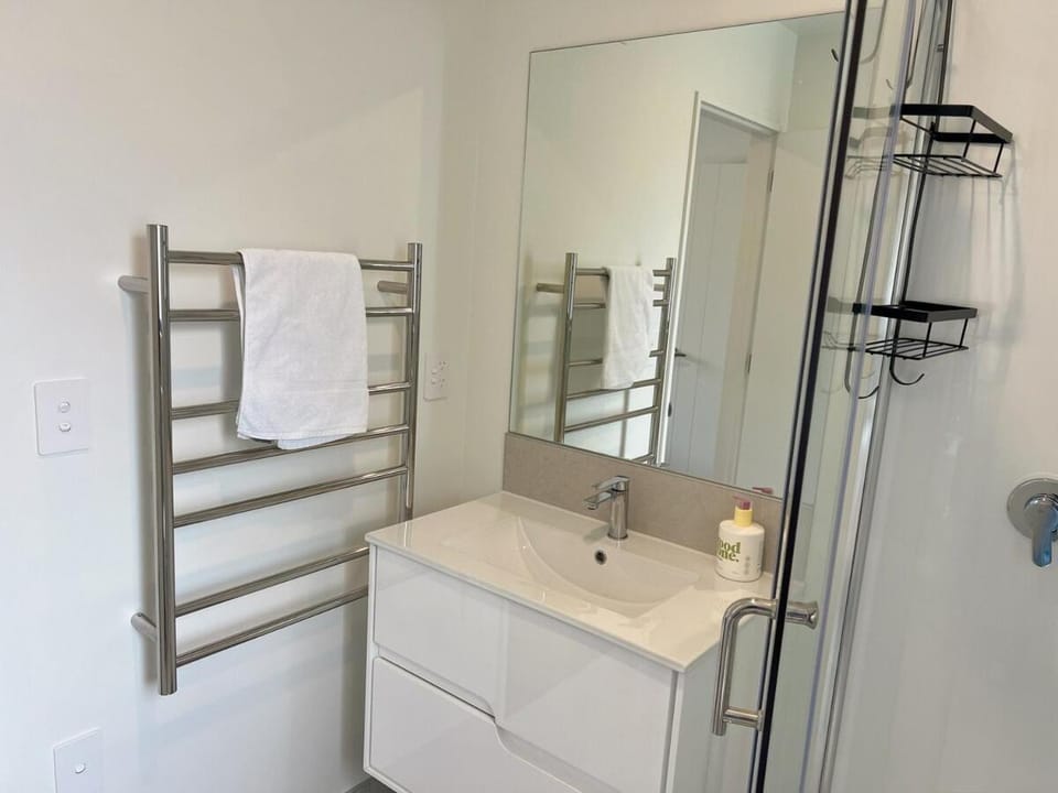 Brand new 3 BR 3 Bathroom close to Hornby mall House in Christchurch