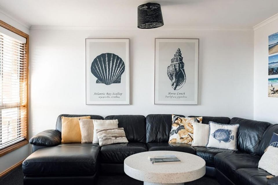 Drift - Watch the world go by House in Scamander