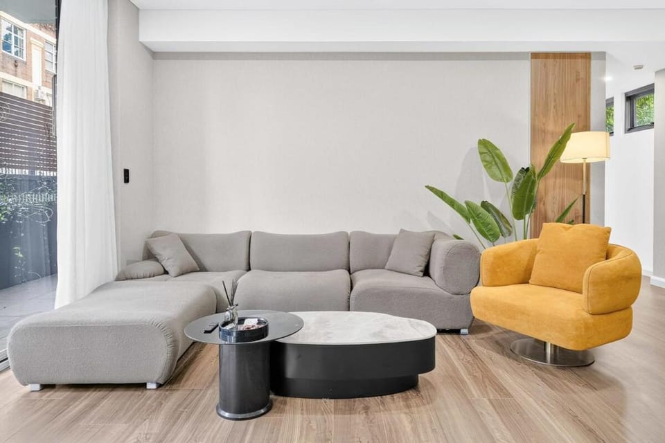 Stylish Ground-Level 3BR Home in Gladesville Apartment in Gladesville