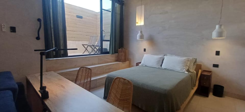 Bed, Seating area, Bedroom