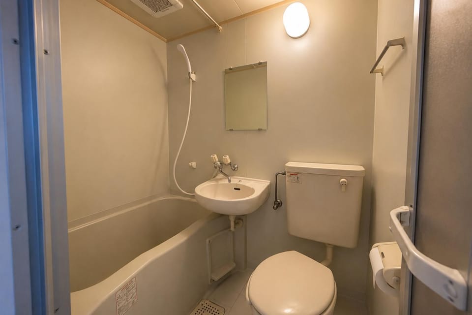 Shower, Toilet, Bathroom, Bath