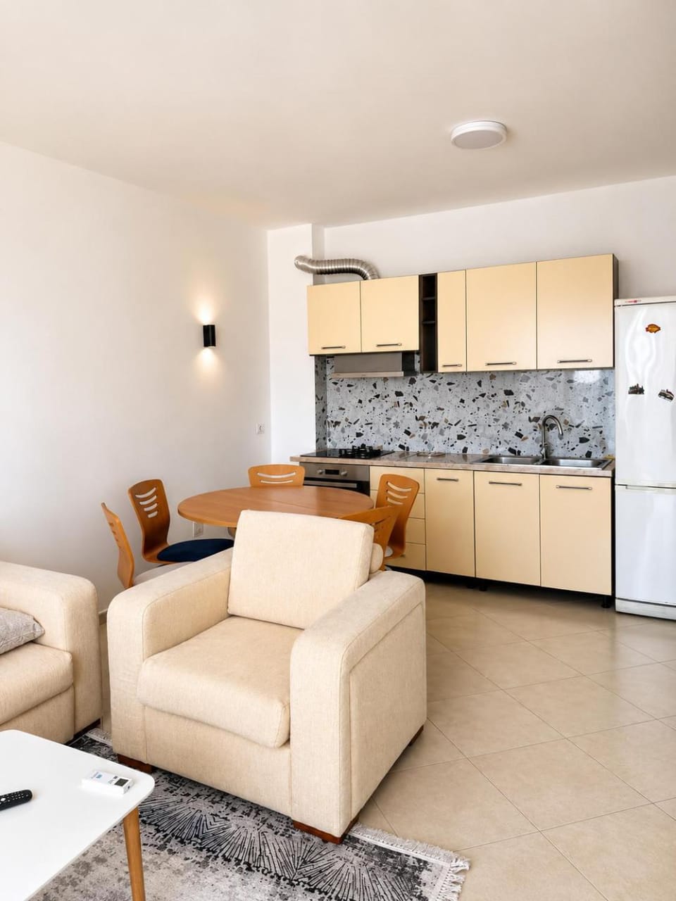 Dining area, kitchen