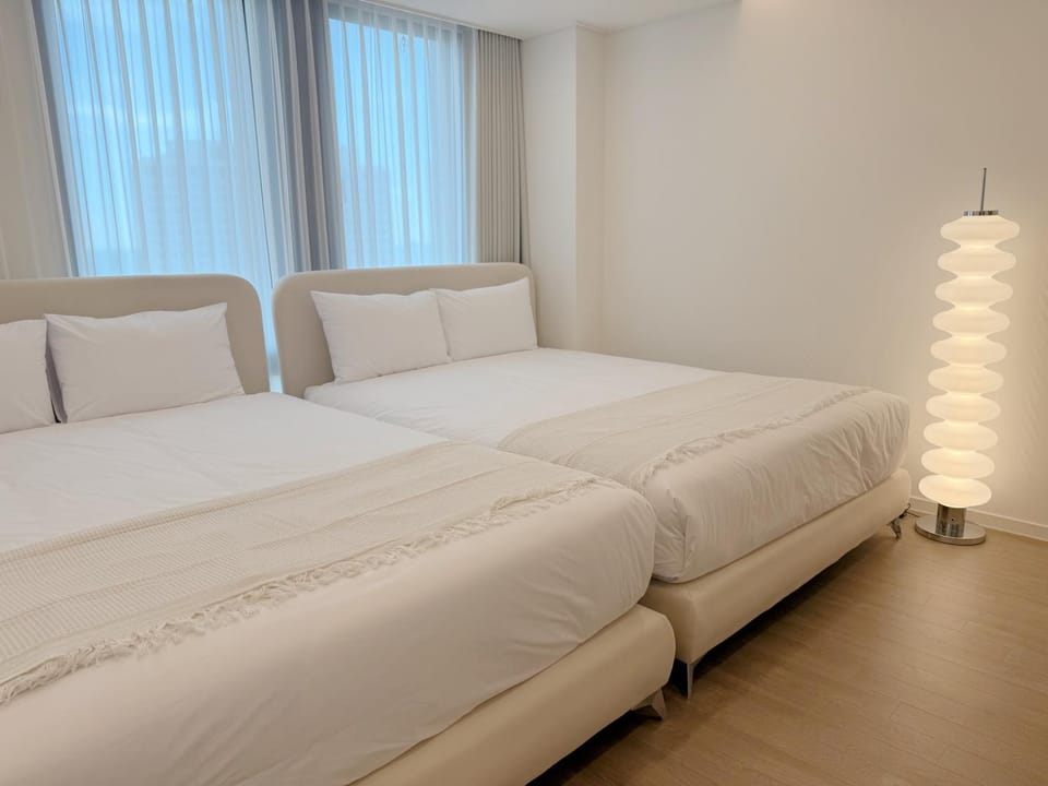Bed, Bedroom, Sea view, Sea view, Family
