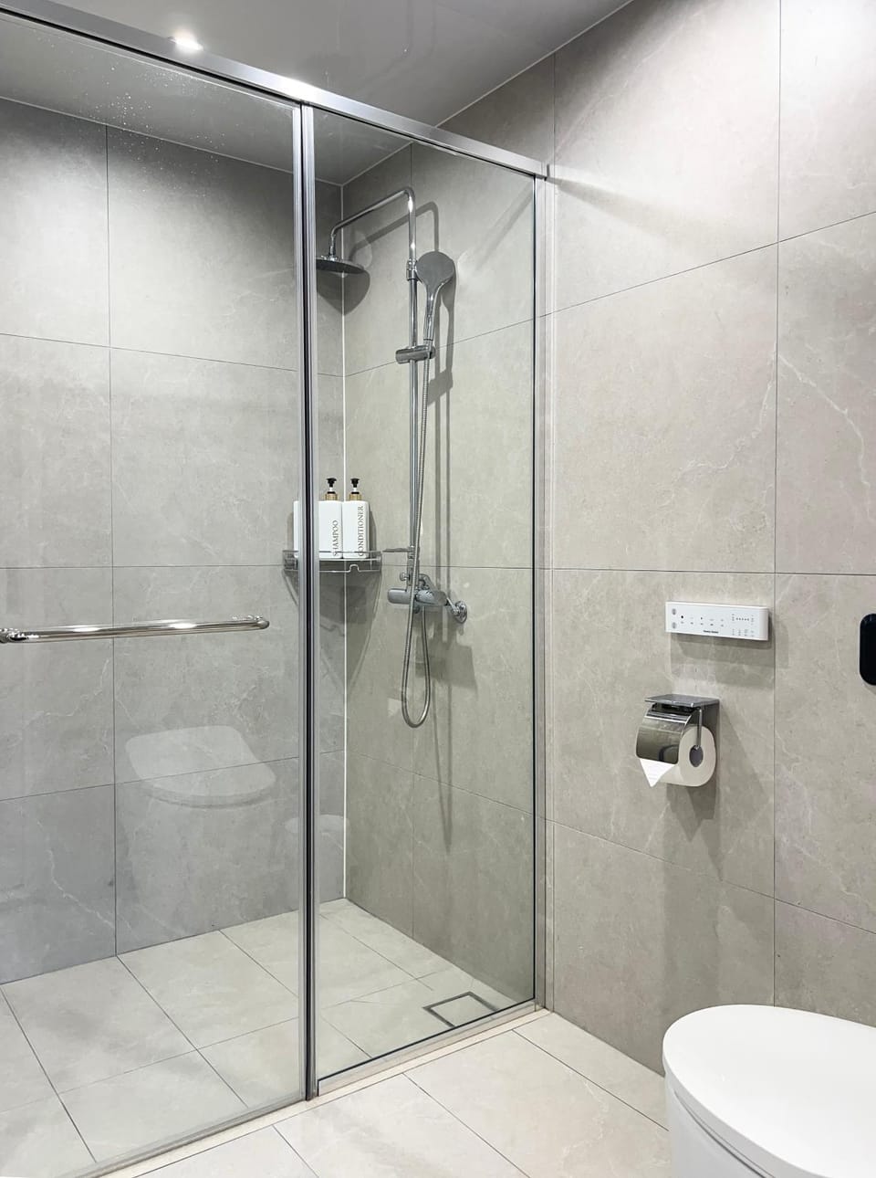 Stay in Waves Apartment in Busan