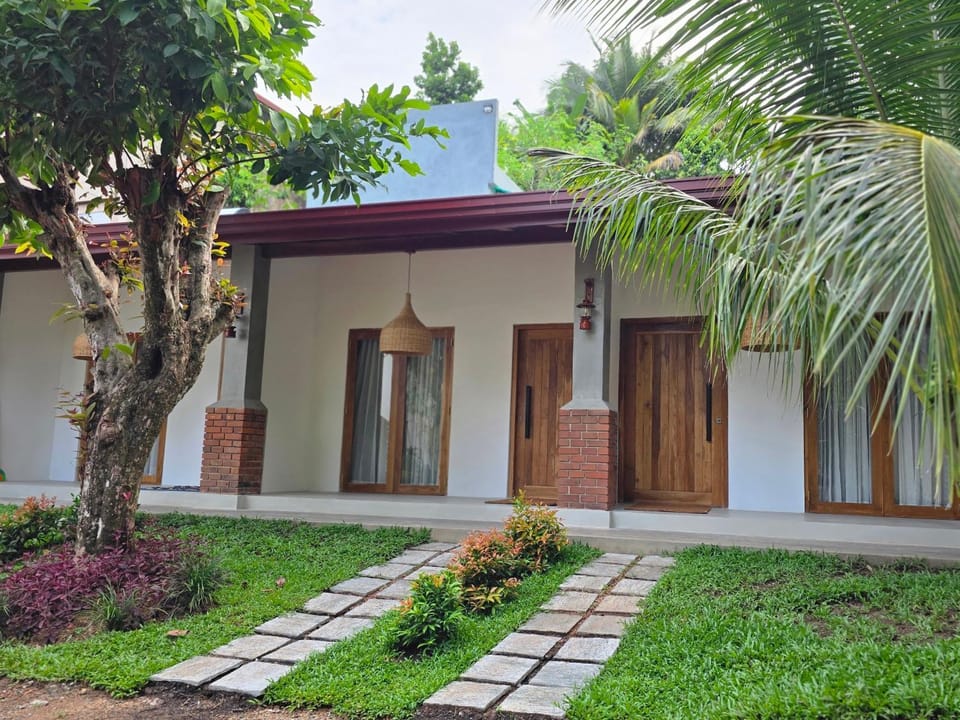 Property building, Day, Garden, Garden view