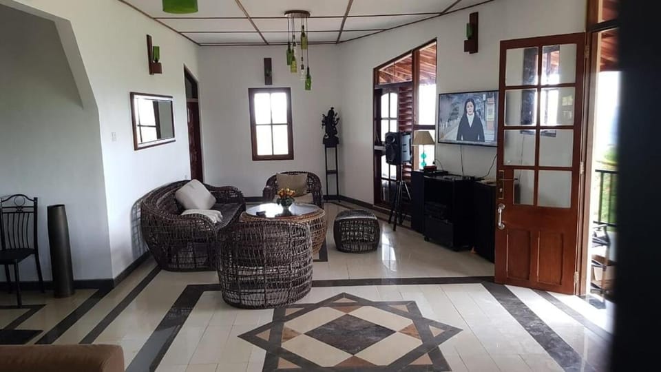 Star Nest 2BR Villa with Mountain Views House in Central Province