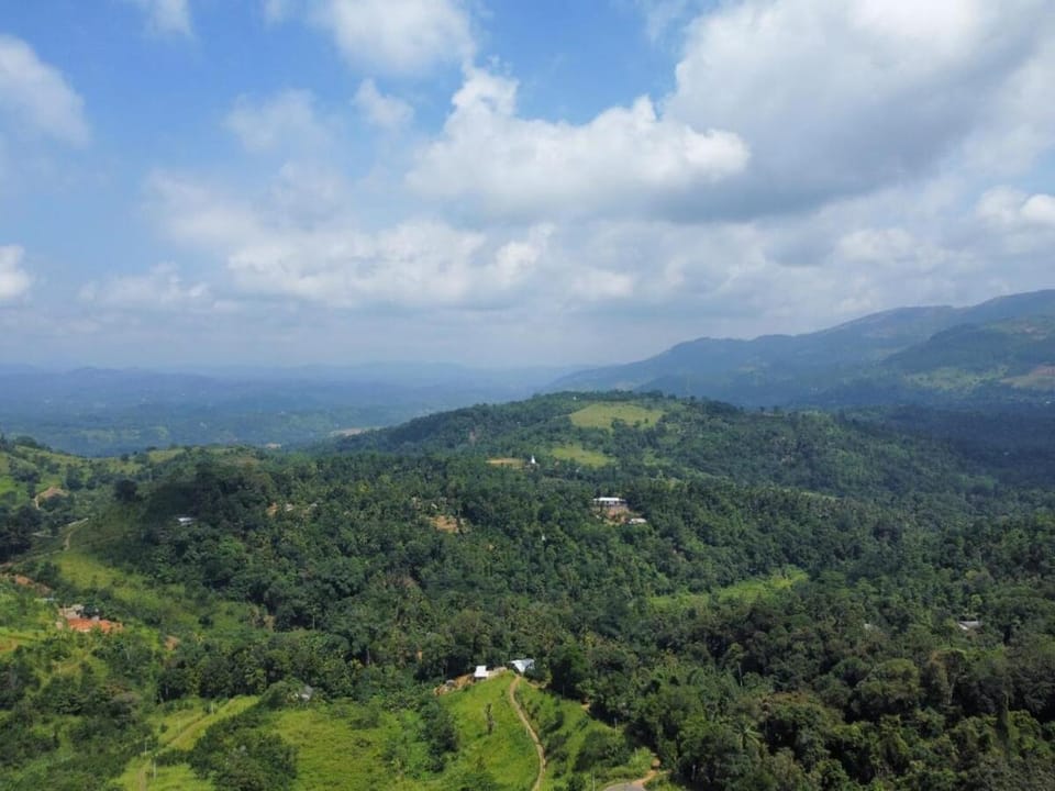 Star Nest 2BR Villa with Mountain Views House in Central Province