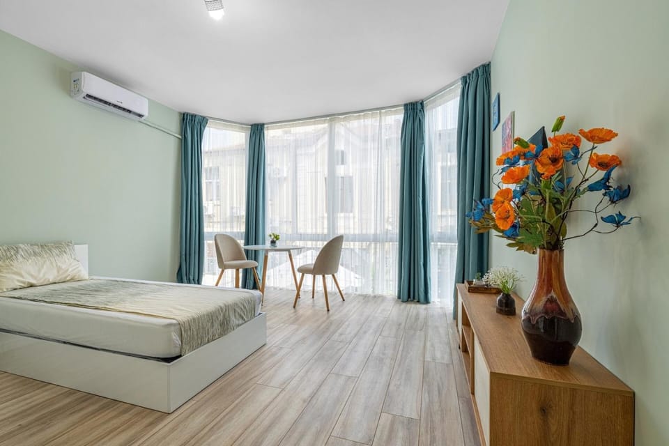 Bedroom, air conditioner