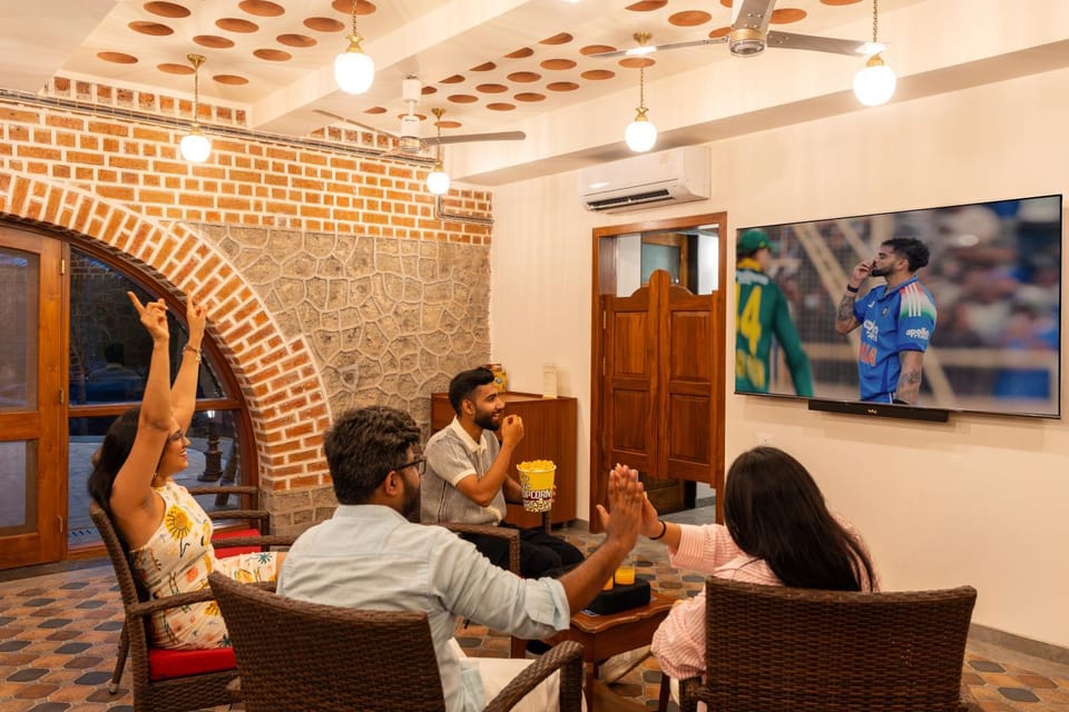 Activities, TV and multimedia, Living room