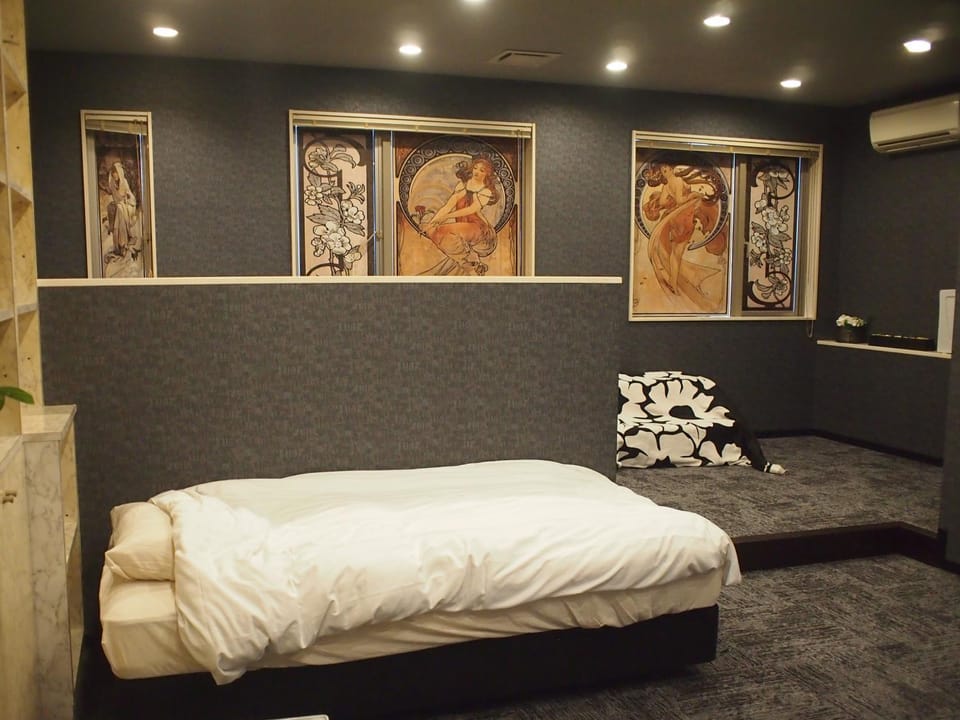 Bed, Bedroom