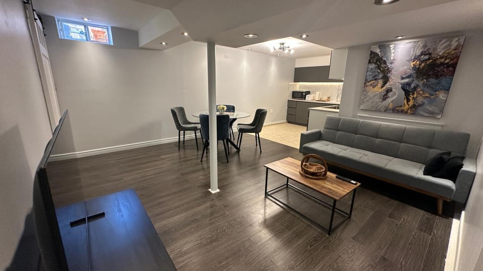 TV and multimedia, Seating area