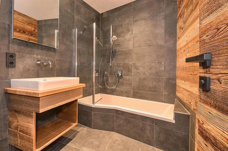 Zell Spacious and Warm Property Apartment in Zell am See