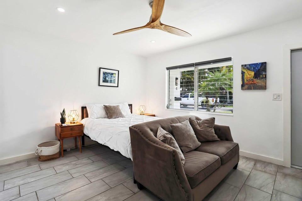 Marina Row 3 Beach Shops Apartment in Delray Beach