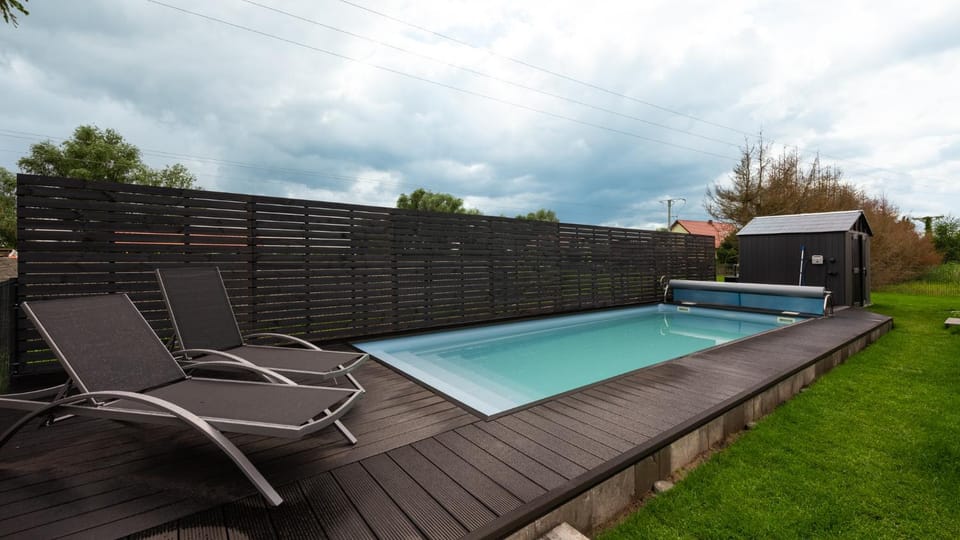 Day, Garden, Swimming pool, sunbed