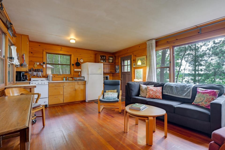 Serene Lost Land Lake Cabin: Hayward/Cable Area Cabin in Spider Lake