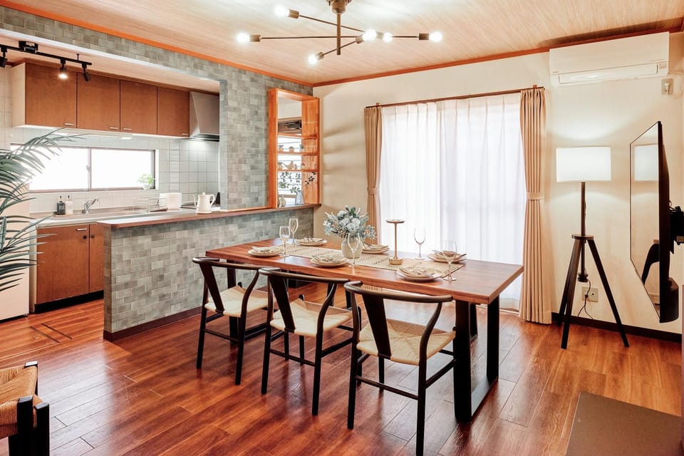 Living room, Dining area
