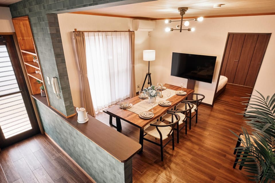 Living room, Dining area