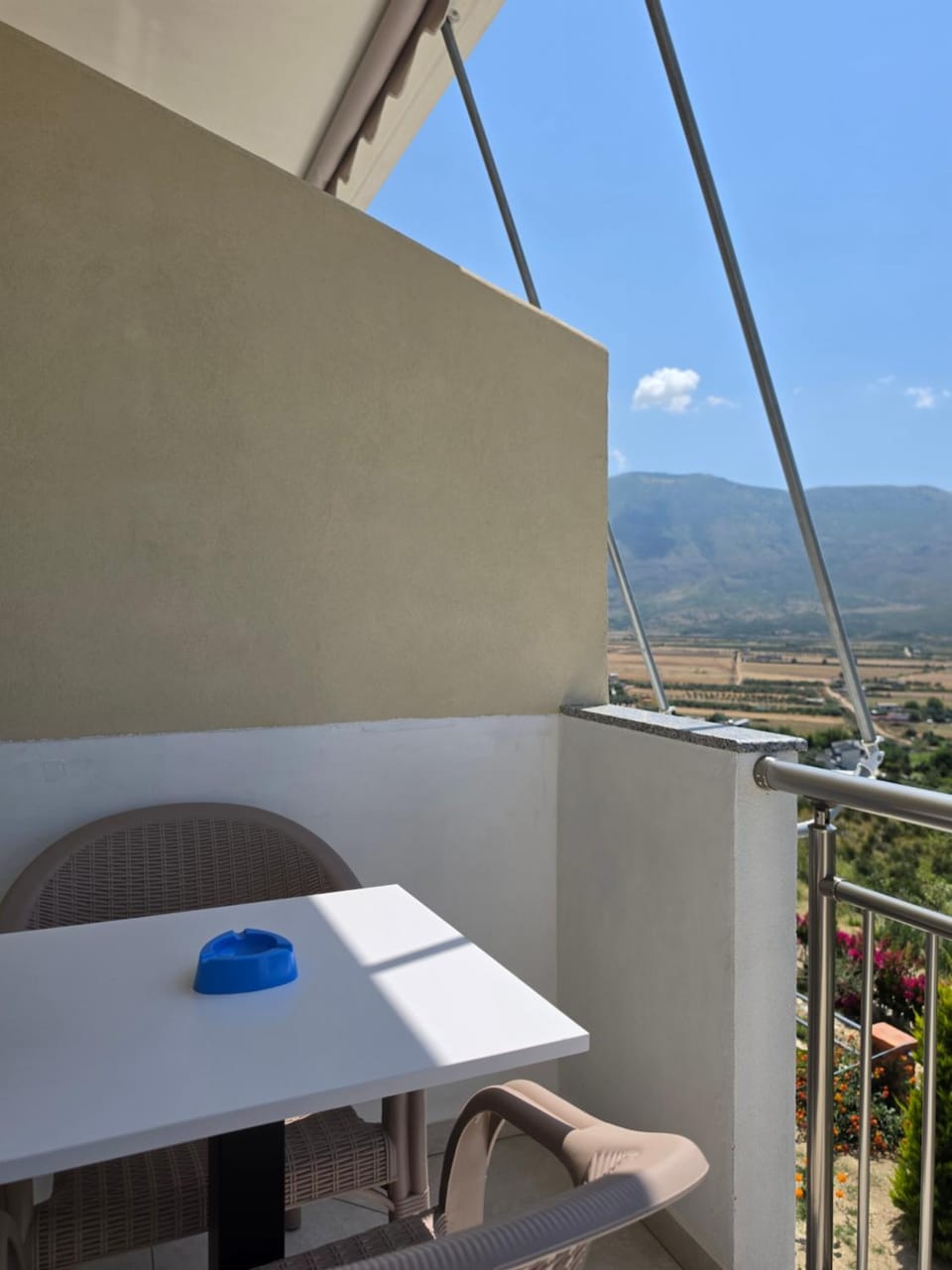 Day, Natural landscape, View (from property/room), Balcony/Terrace, Dining area, Mountain view