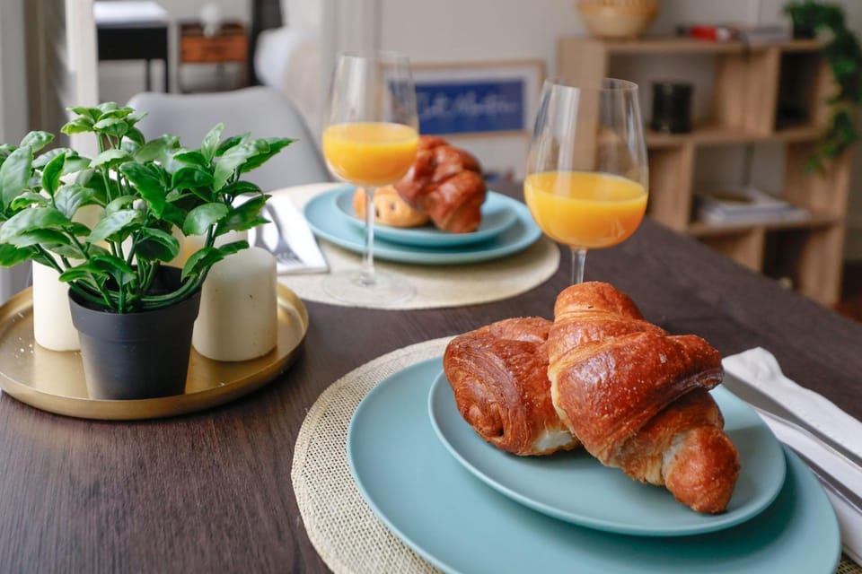Food and drinks, Food, Breakfast, Continental breakfast