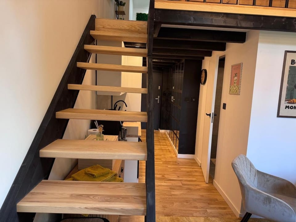 Brick House Towarowa Apartment in Wroclaw