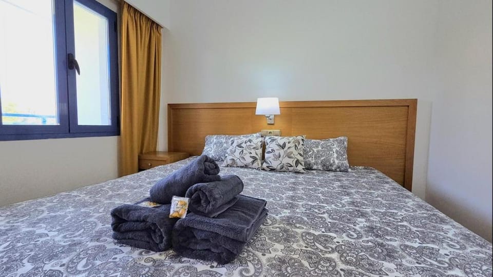 Puerto Marina Studio 2 with seasonal pool and sea views Just steps form Puerto Marina and the beach by NAMASTE ELITE Apartment in Benalmadena