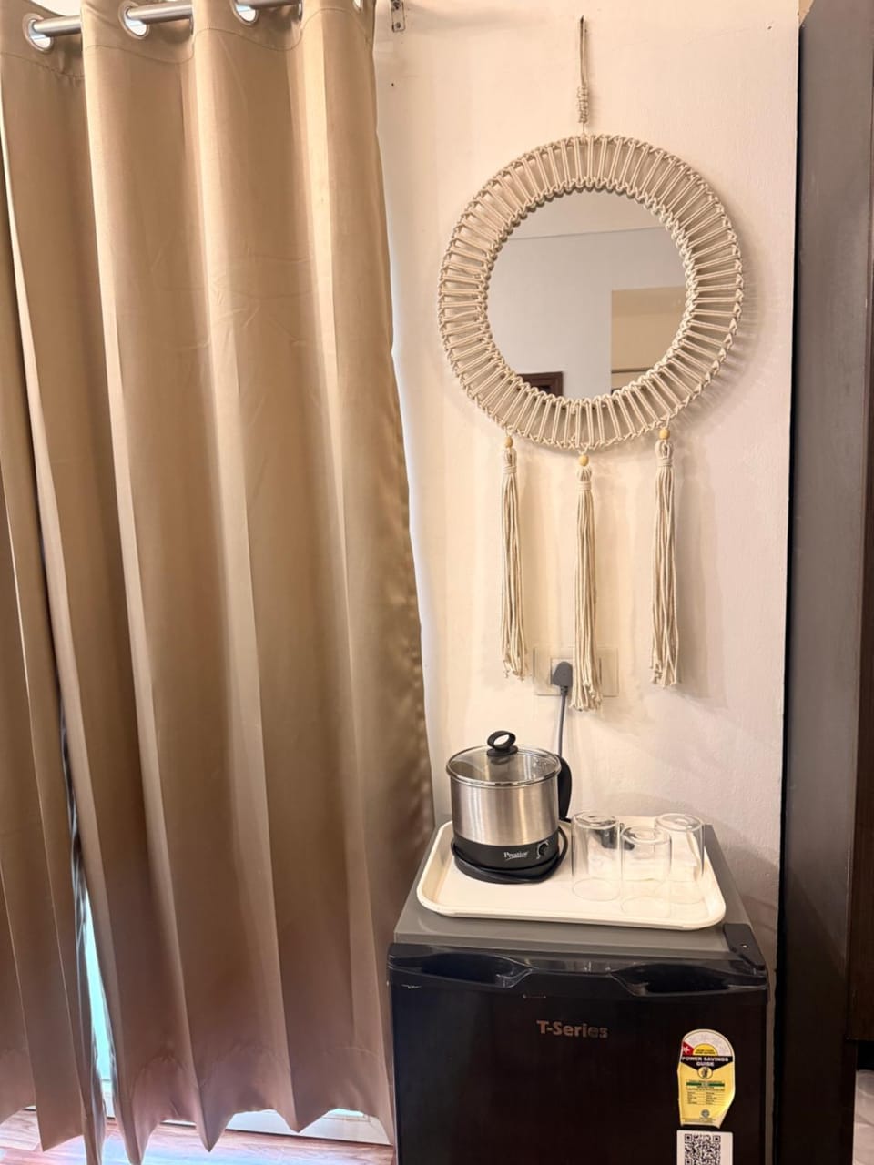 Sukoon Cove Cozy Room & Private Pergola Vacation rental in Noida