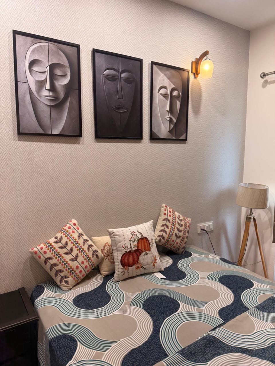 Sukoon Cove Cozy Room & Private Pergola Vacation rental in Noida