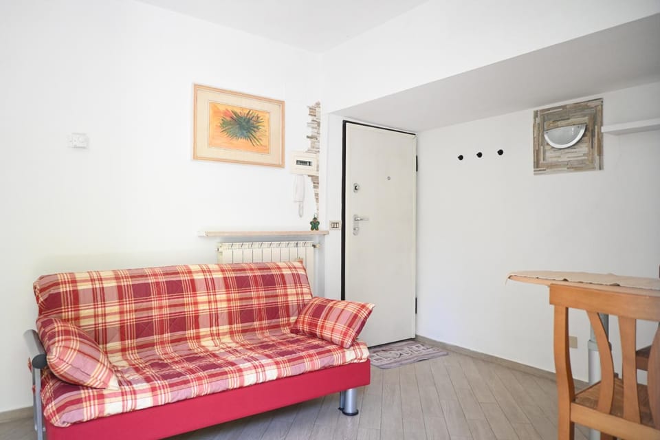 SE285 - Senigallia, luminoso bilocale con corte esterna, a pochi passi dal centro di Senigallia Apartment in Senigallia