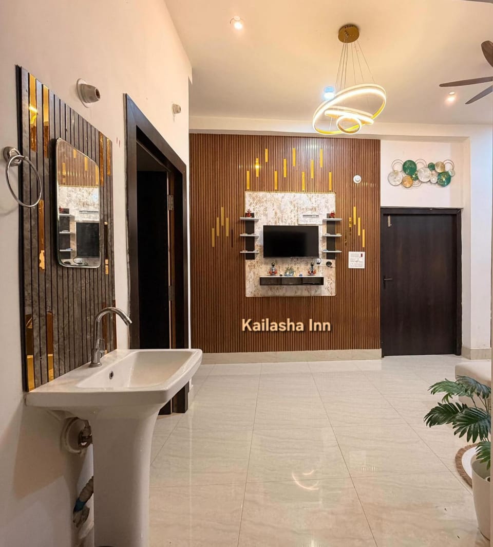 Kailasha Inn-By Safarnama Stays,nearby Baba Baidynath Temple Apartment in India
