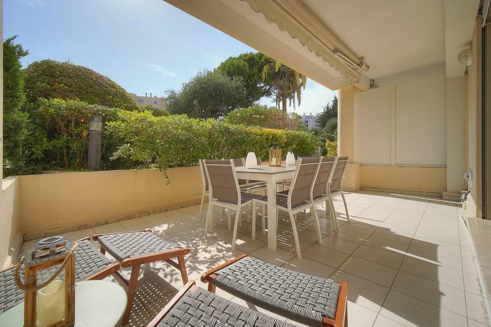 Patio, Garden, Balcony/Terrace, Seating area, Garden view