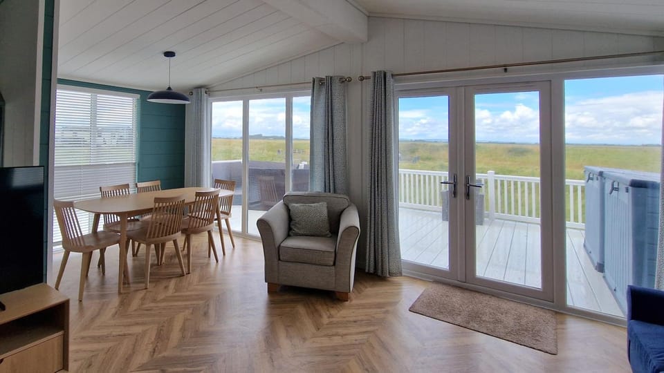 Pebble Lodge, West Point House in Selsey