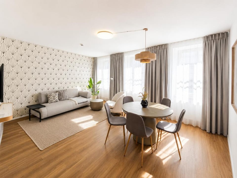 Living room, Photo of the whole room, Dining area