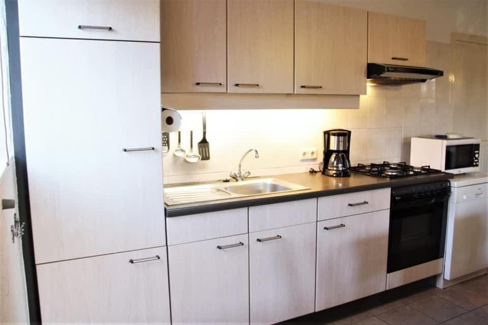 Holiday Home 3 Minutes from Beach in Domburg - Ooststraat 16 House in Domburg