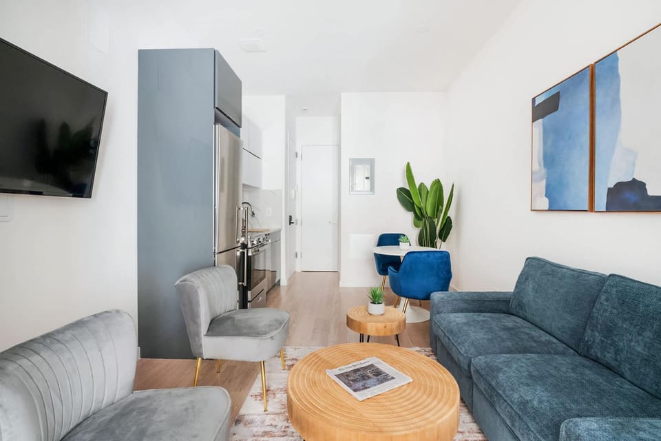 14-B Sleek Modern 1BR w outdoor space Union Square WD in Unit Apartment in East Village