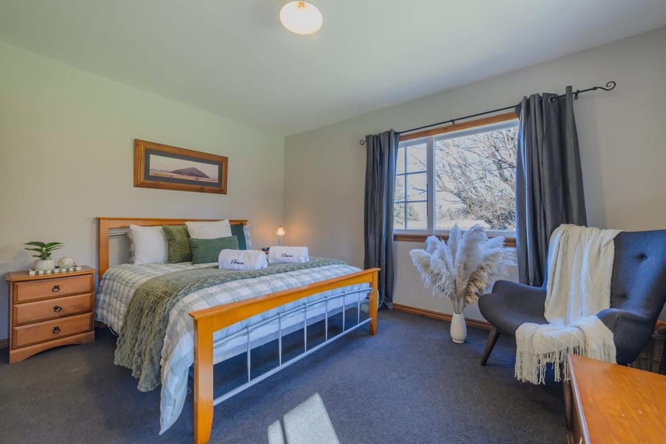 Wildwood Cottage Cozy Secluded Stay House in Canterbury