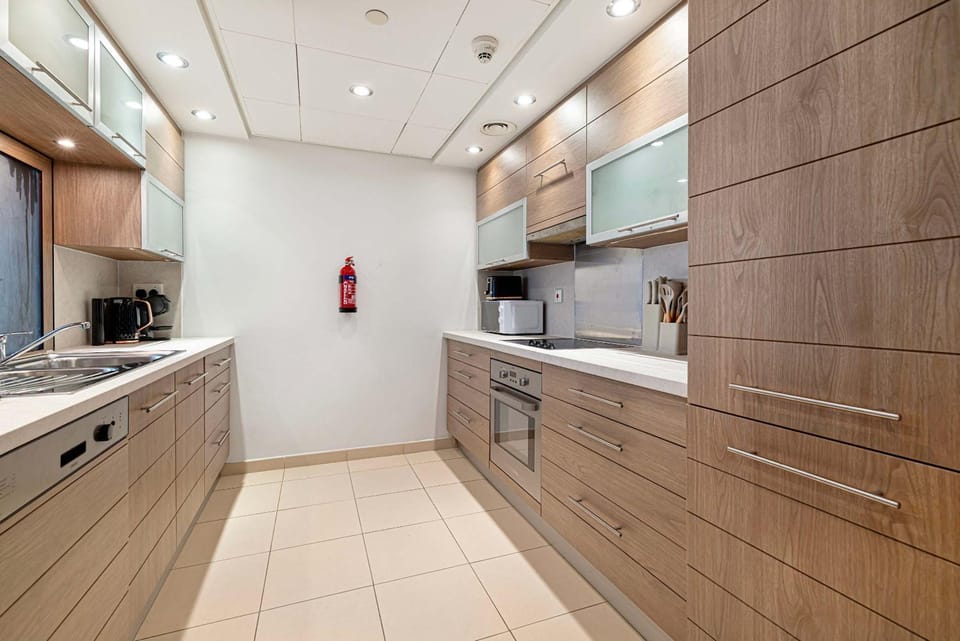 Downtown 1BR with Burj View Pool & Gym Apartment in Dubai
