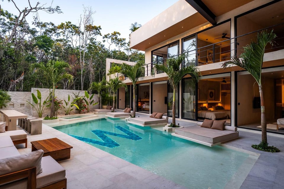 Casa W - Resort Style 8 bedroom Villa with 2 Pools Villa in State of Quintana Roo