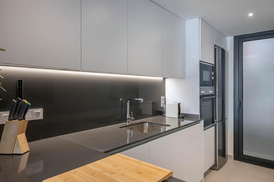 Luxury 2BD in Calanova Mijas with garage & pool Apartment in Costa del Sol