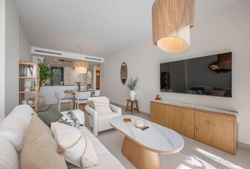 Luxury 2BD in Calanova Mijas with garage & pool Apartment in Costa del Sol