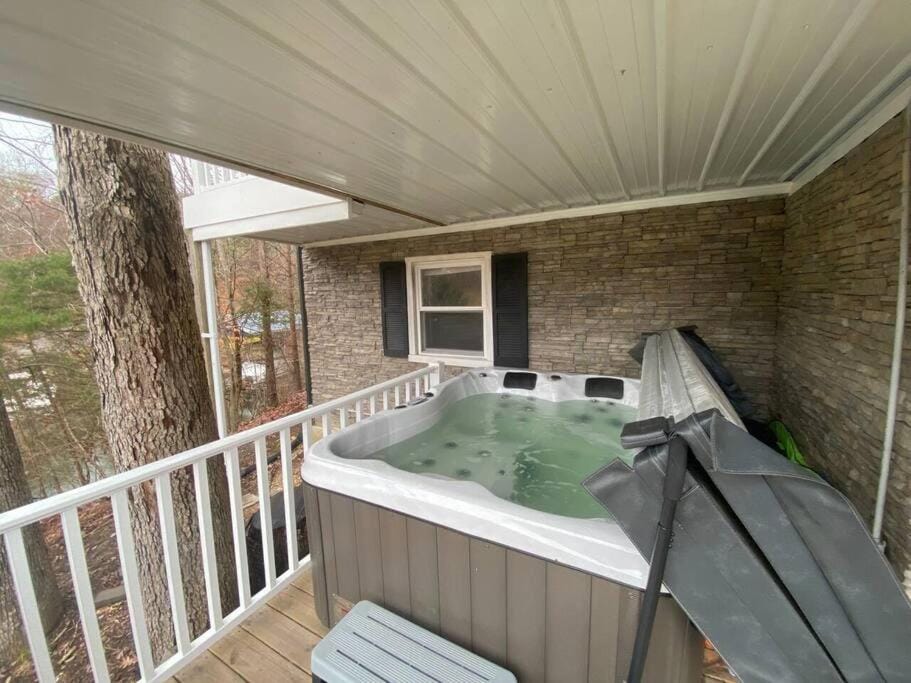 Lakefront Retreat with Game Room Hot Tub and Gym House in Smith Mountain Lake