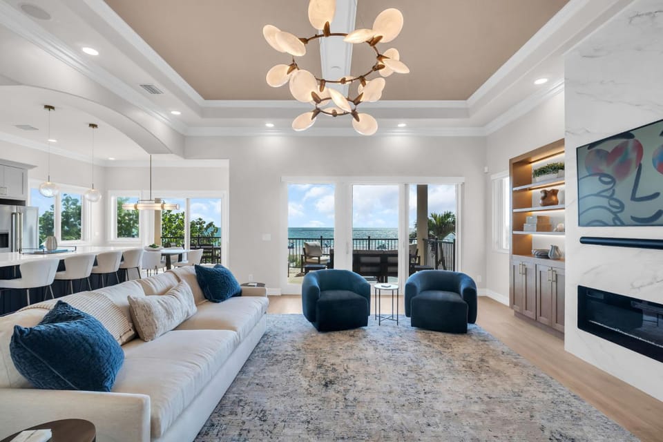 Beachfront Luxury Estate - Pool Spa & Sunset View House in Sunset Beach