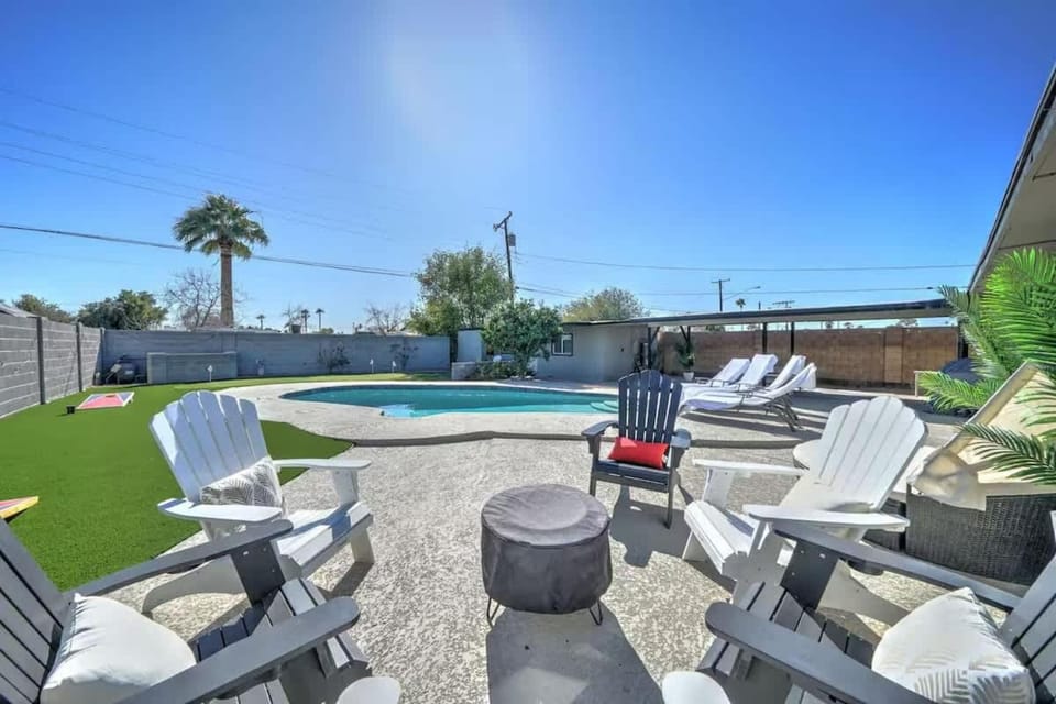 Pool with Patio Lounge & Mini Putti near Airport House in Phoenix